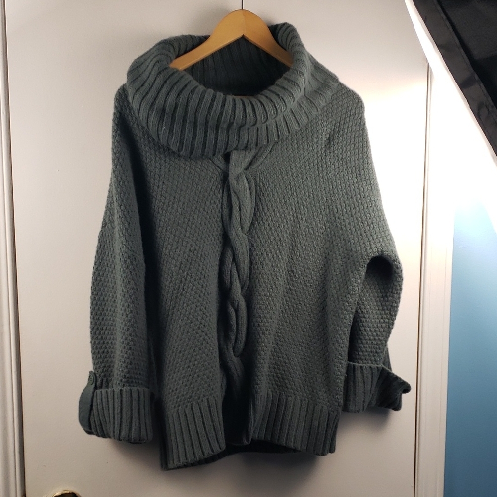 Cozy Cable-Front Turtleneck Sweater - Sage Green